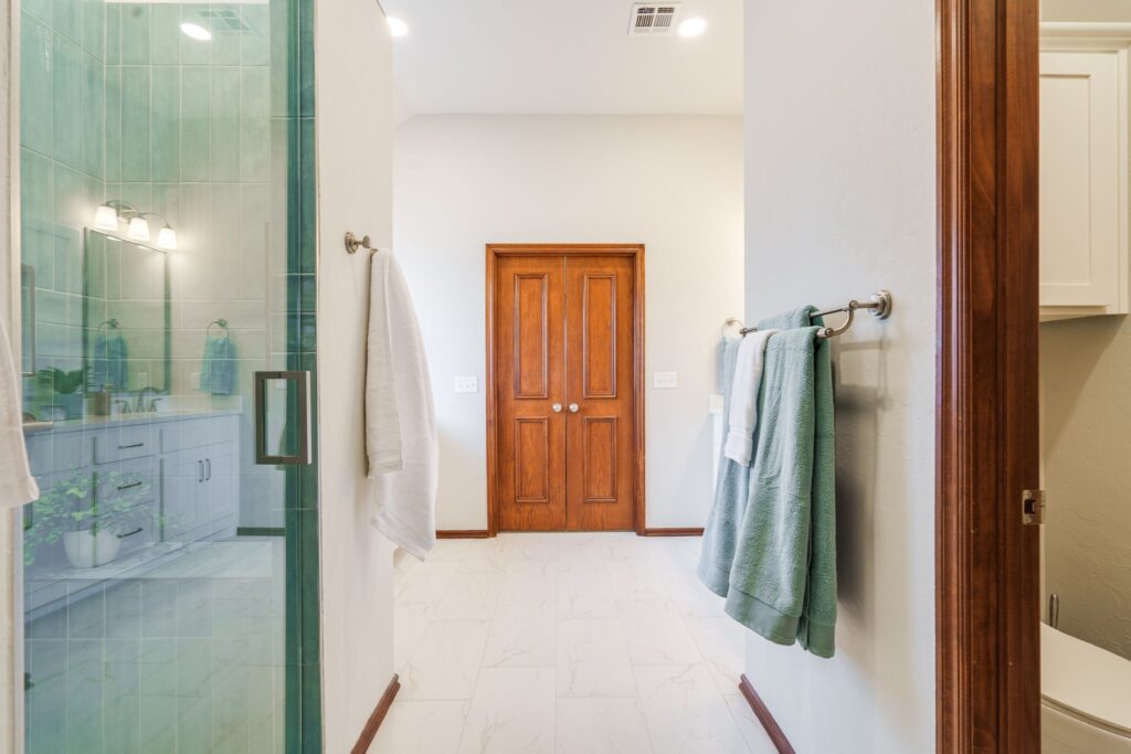 high-end bathroom remodeling company in okc