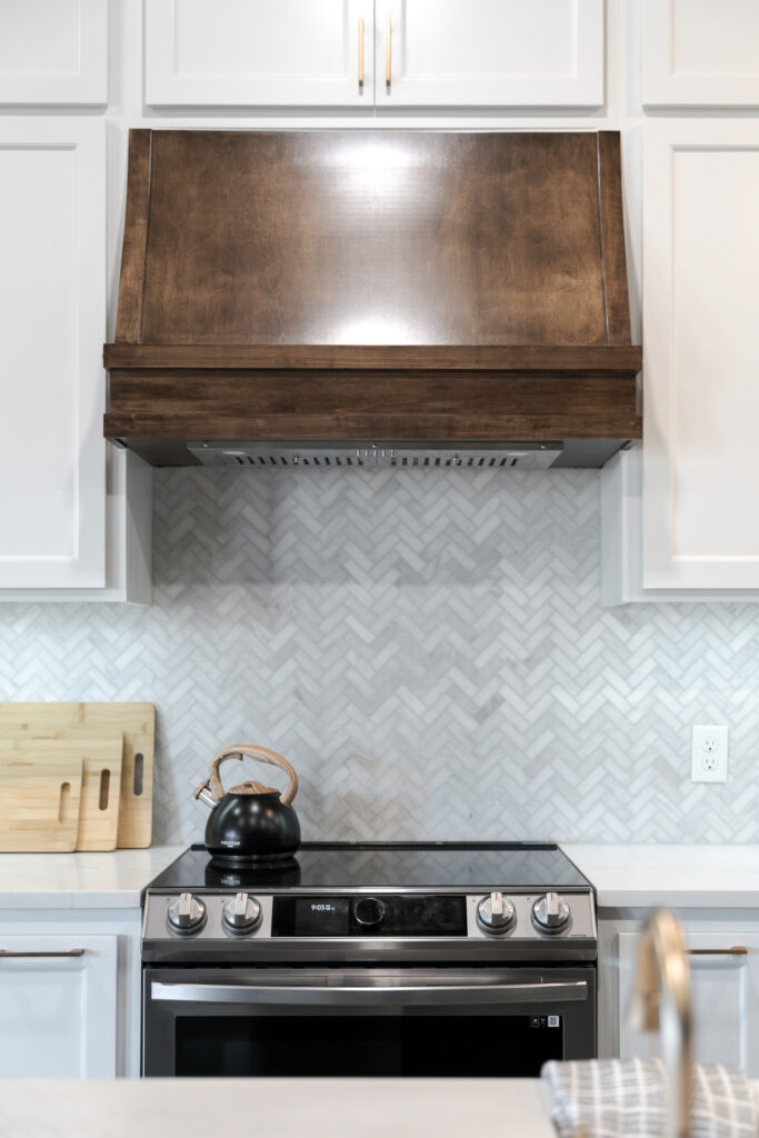 Can you put matte and gloss tiles together
